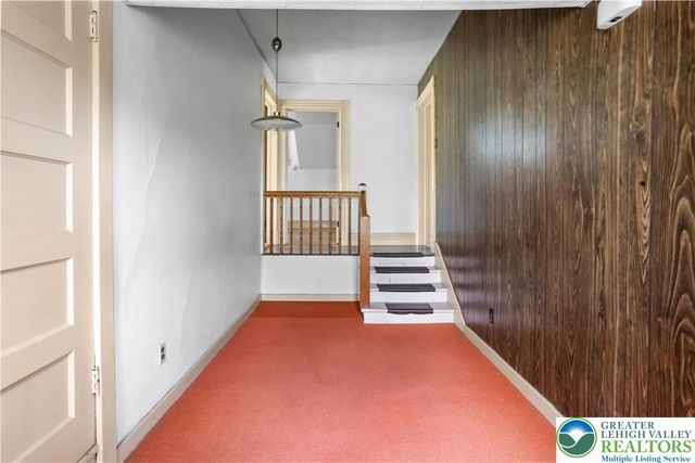 325 West Center Street, Nazareth Boro, PA 18064