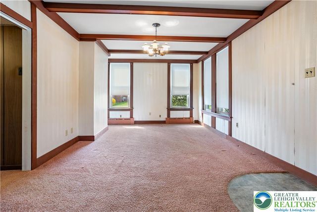 325 West Center Street, Nazareth Boro, PA 18064