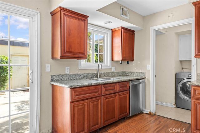 1804 W Glenoaks Avenue, Anaheim, CA 92801