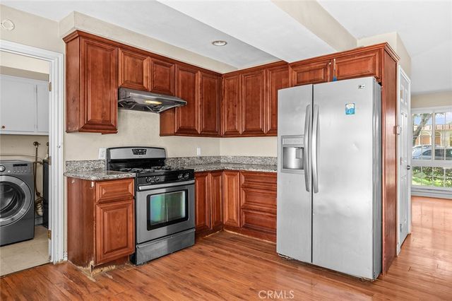 1804 W Glenoaks Avenue, Anaheim, CA 92801