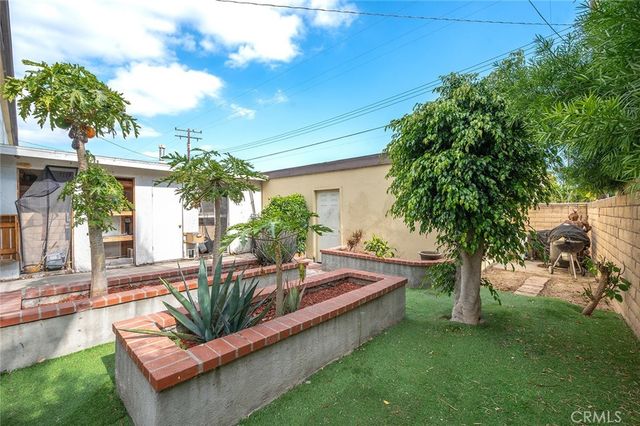 1804 W Glenoaks Avenue, Anaheim, CA 92801