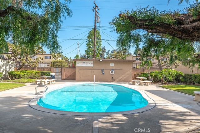 1804 W Glenoaks Avenue, Anaheim, CA 92801