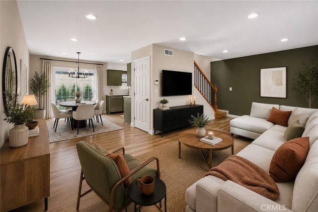 1804 W Glenoaks Avenue, Anaheim, CA 92801