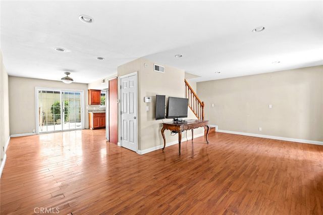 1804 W Glenoaks Avenue, Anaheim, CA 92801