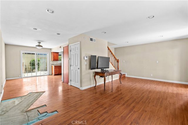 1804 W Glenoaks Avenue, Anaheim, CA 92801