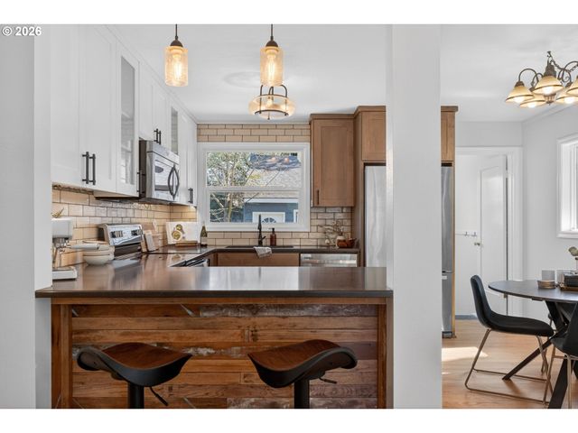 4146 Ne 69TH Ave, Portland, OR 97218