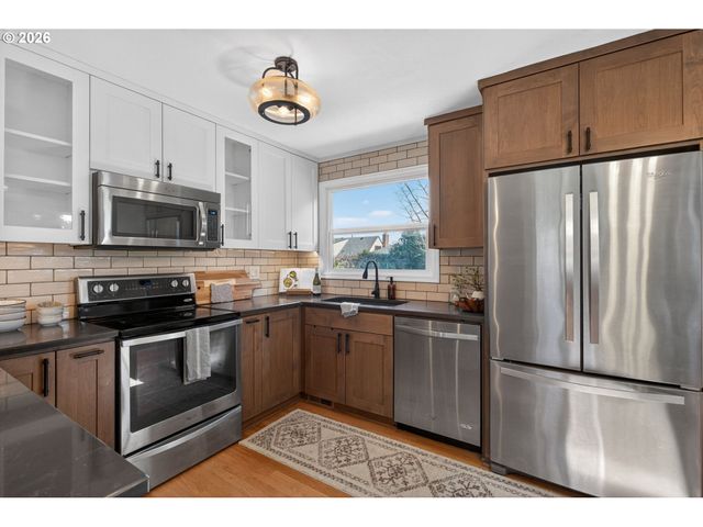 4146 Ne 69TH Ave, Portland, OR 97218