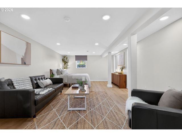 4146 Ne 69TH Ave, Portland, OR 97218