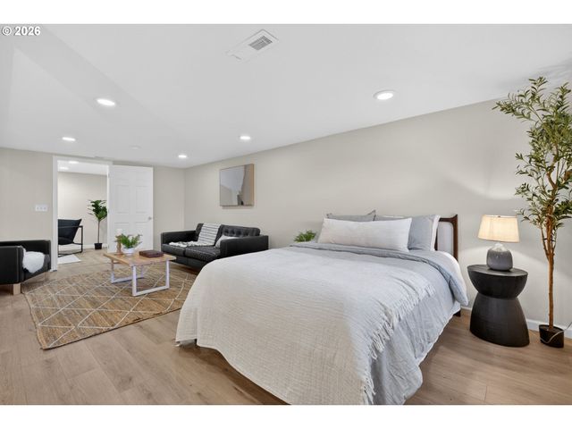 4146 Ne 69TH Ave, Portland, OR 97218