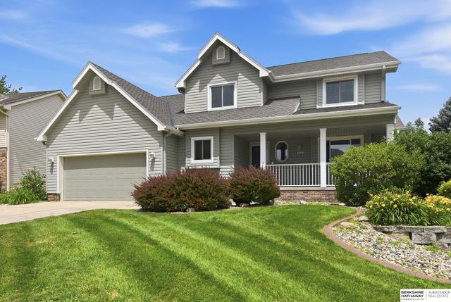 1209 Cork Drive, Papillion, NE 68046