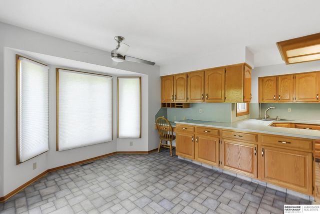 1209 Cork Drive, Papillion, NE 68046