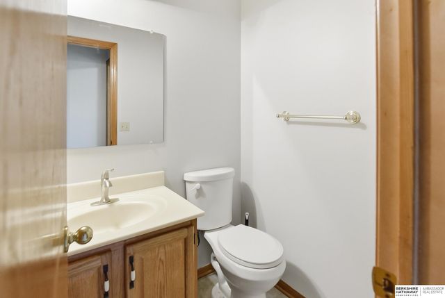 1209 Cork Drive, Papillion, NE 68046