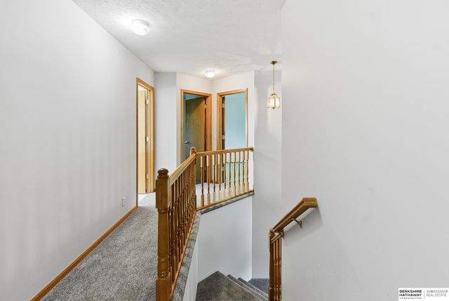 1209 Cork Drive, Papillion, NE 68046