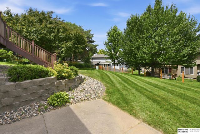 1209 Cork Drive, Papillion, NE 68046
