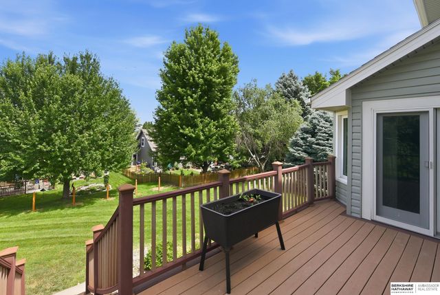1209 Cork Drive, Papillion, NE 68046