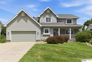 1209 Cork Drive, Papillion, NE 68046
