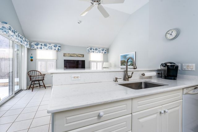 29 Pine Grove Village UNIT H, Yarmouth Port, MA 02675