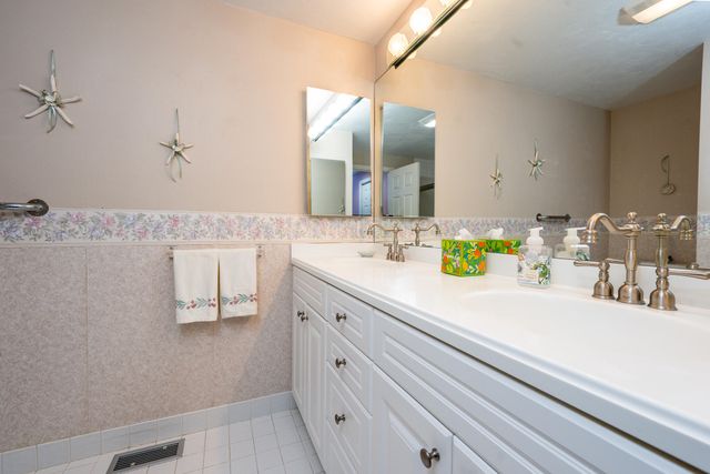 29 Pine Grove Village UNIT H, Yarmouth Port, MA 02675