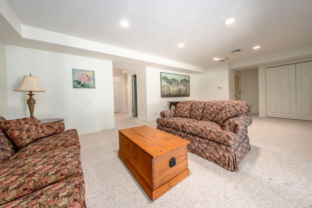 29 Pine Grove Village UNIT H, Yarmouth Port, MA 02675