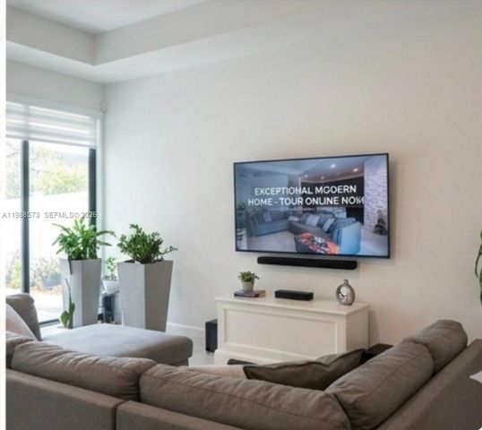 312 NW 36th Ave, Pompano Beach, FL 33069