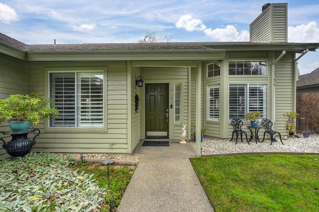 9455 Laguna Lake Way, Elk Grove, CA 95758