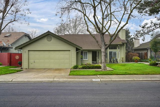 9455 Laguna Lake Way, Elk Grove, CA 95758
