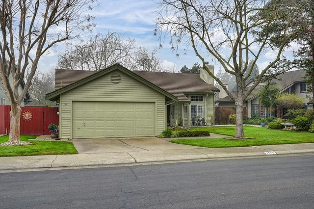 9455 Laguna Lake Way, Elk Grove, CA 95758