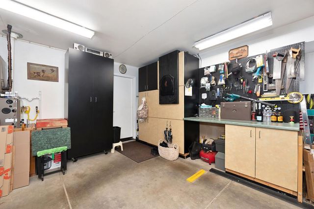 9455 Laguna Lake Way, Elk Grove, CA 95758