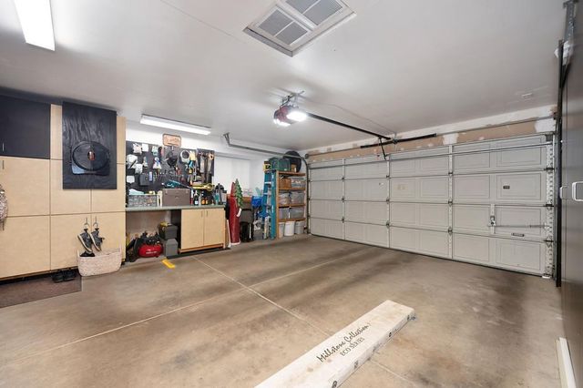 9455 Laguna Lake Way, Elk Grove, CA 95758