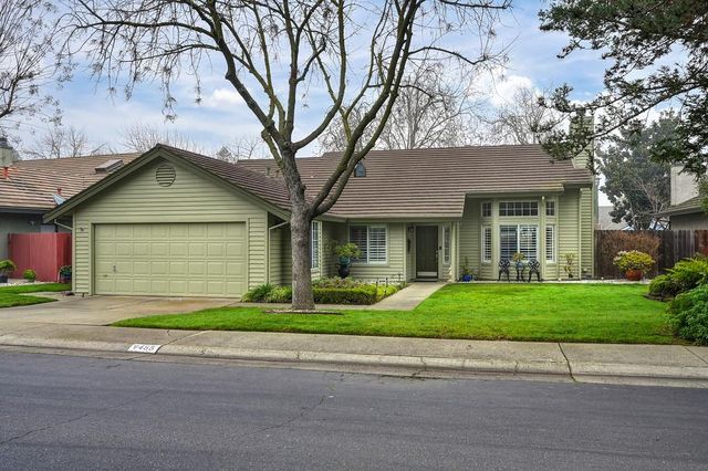 9455 Laguna Lake Way, Elk Grove, CA 95758
