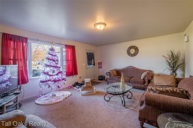 6054 E Pierson Road, Flint, MI 48506