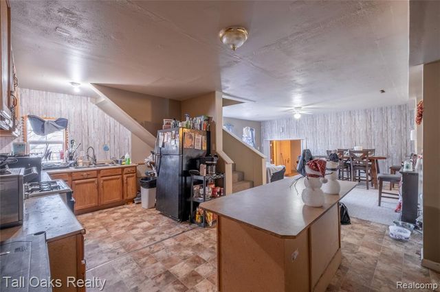 6054 E Pierson Road, Flint, MI 48506