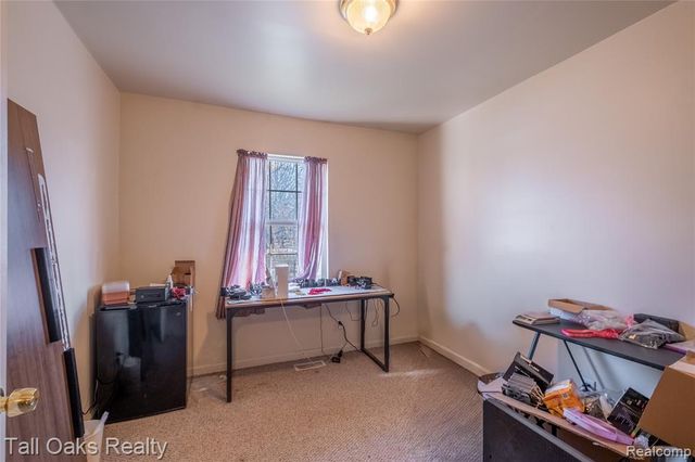 6054 E Pierson Road, Flint, MI 48506