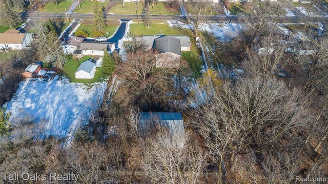 6054 E Pierson Road, Flint, MI 48506