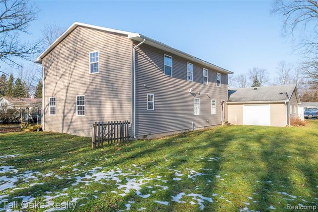 6054 E Pierson Road, Flint, MI 48506