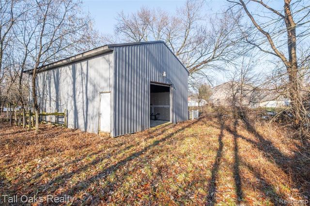 6054 E Pierson Road, Flint, MI 48506