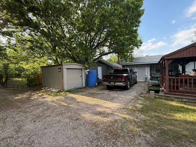 1706 Shawnee Road, Waxahachie, TX 75165