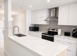 8224 NW 9th Court 3, Plantation, FL 33324