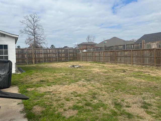 117 Grizzly Bear Dr., White Hall, AR 71602