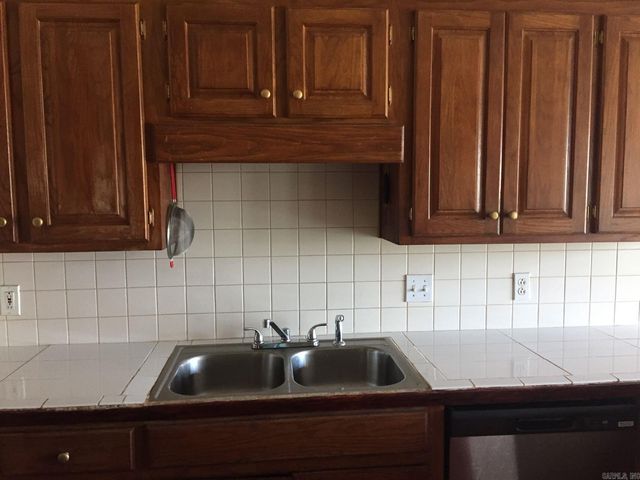 117 Grizzly Bear Dr., White Hall, AR 71602
