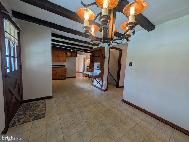 7845 CHAMBERS HILL RD, Harrisburg, PA 17111