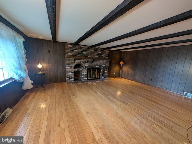 7845 CHAMBERS HILL RD, Harrisburg, PA 17111