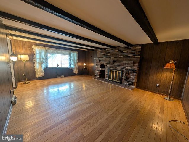 7845 CHAMBERS HILL RD, Harrisburg, PA 17111