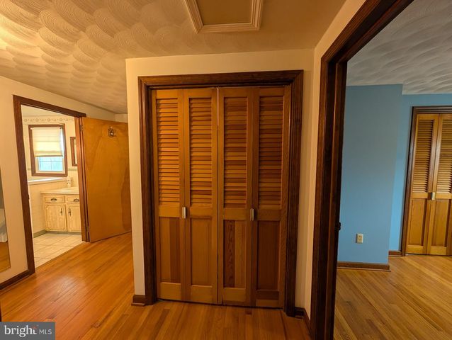 7845 CHAMBERS HILL RD, Harrisburg, PA 17111