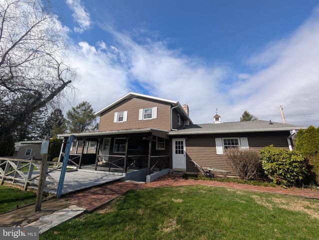 7845 CHAMBERS HILL RD, Harrisburg, PA 17111