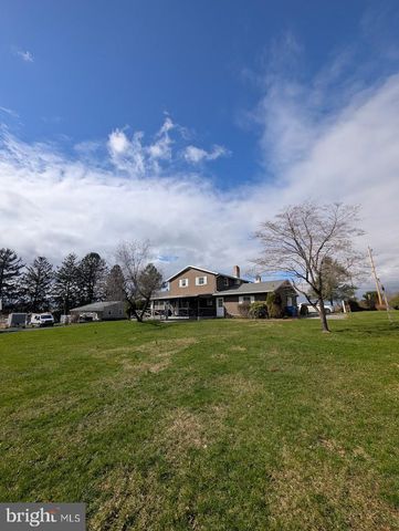 7845 CHAMBERS HILL RD, Harrisburg, PA 17111