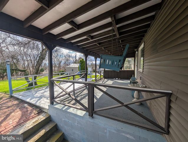 7845 CHAMBERS HILL RD, Harrisburg, PA 17111