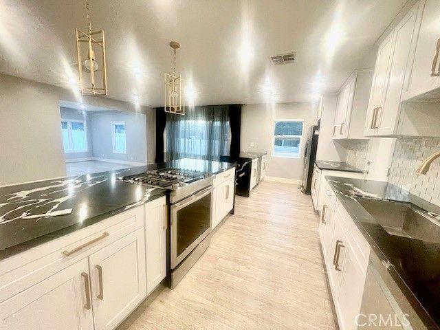 22020 Viscanio, Woodland Hills (los Angeles), CA 91364