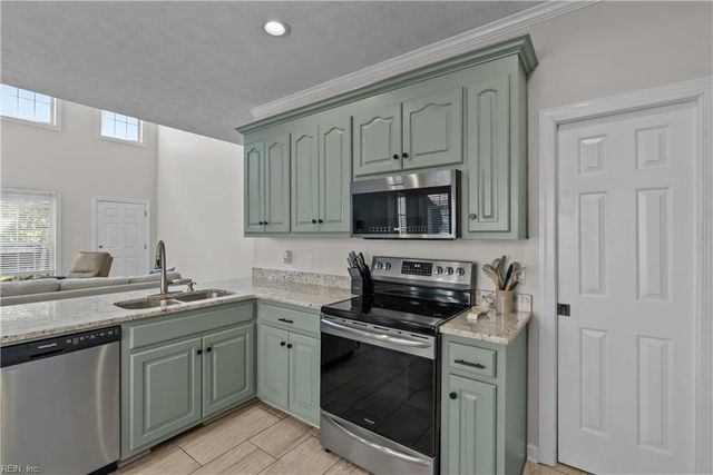 335 Herman Melville AVE, Newport News, VA 23606
