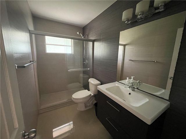 2451 Lincoln Street 6, Hollywood, FL 33020